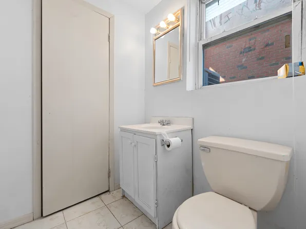 2452 East 74th Street image 20 of 27