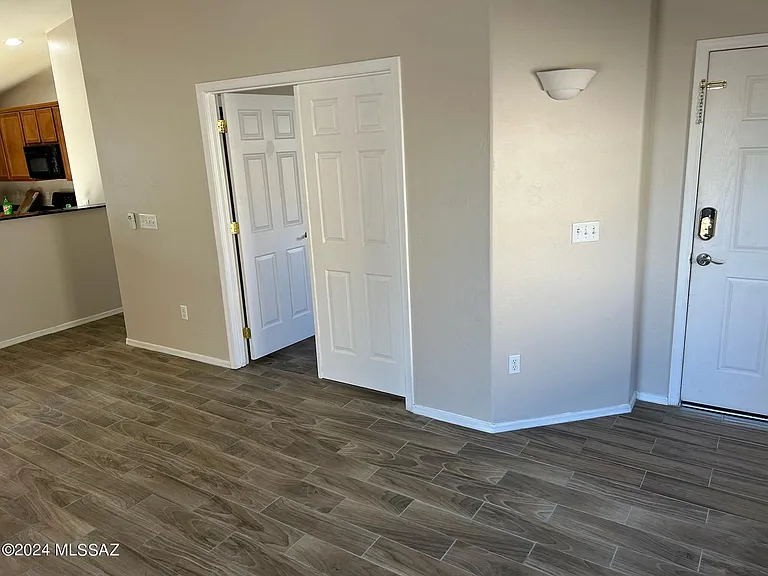 12822 E Red Iron Trl — Photo 3