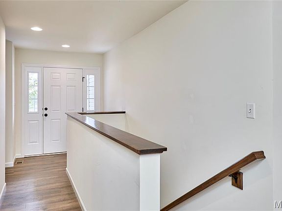 5th image of 526 Brookside Forest Ct