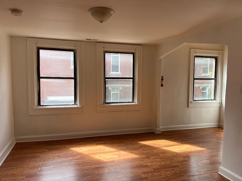 Living room wall of windows