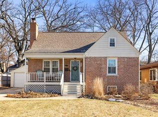 1115 Cherry St, Wheaton, IL 60187