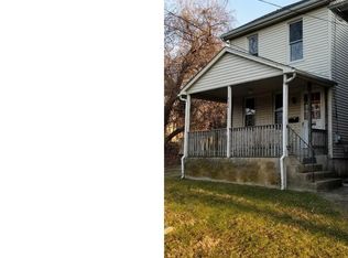 330 W Wayne Ave, Wayne, PA 19087