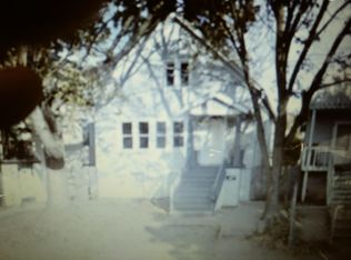 2466 S 9th Pl, Milwaukee, WI 53215