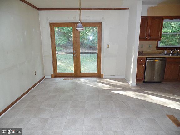 3rd image of 12404 Toll House Spotsylvania Vl