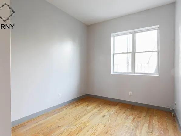 1101 Halsey Street image 21 of 26