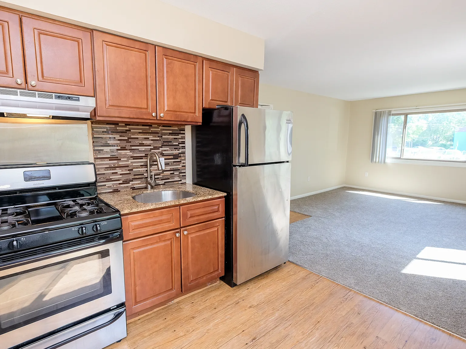 Minnehaha Apartments — Photo 4