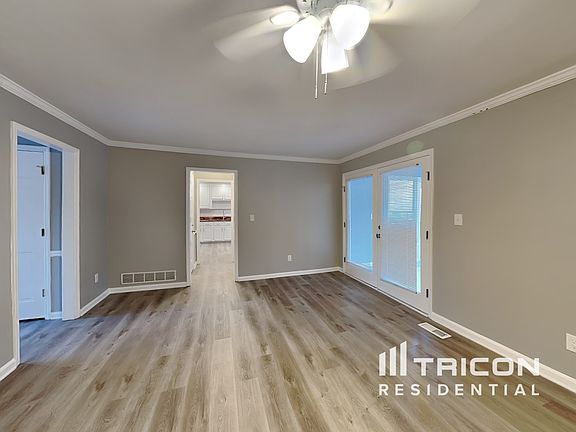 3rd image of 109 Jay Wood Dr