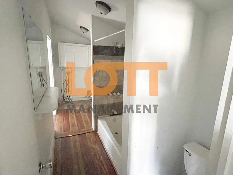 403 Old Paris Mountain Rd — Photo 13