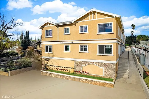 5639 Huntington Dr N Photo 1