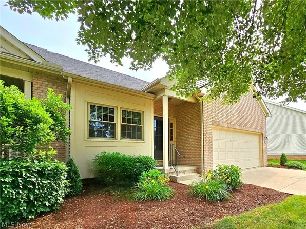 2636 Cardington Grn #26B, Uniontown, OH 44685