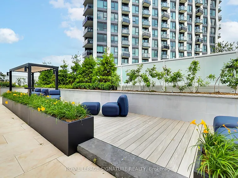 25 Cordova Ave #Penthouse 04 — Photo 32