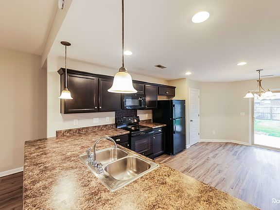 4th image of 113 Winstead Cir