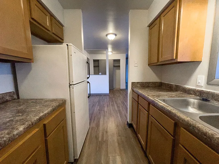 District on Riverside — Photo 45