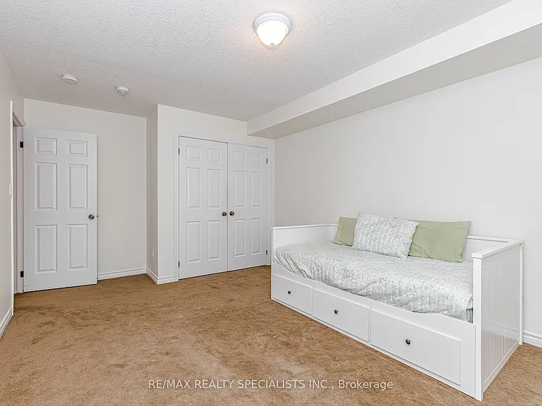 117 Norma Cres #MAIN UPPER — Photo 28