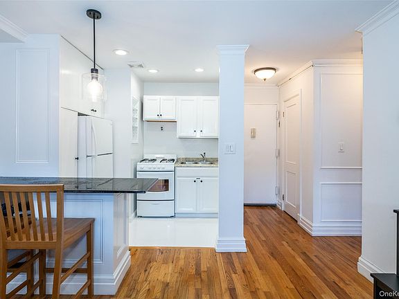 2nd image of 2221 Palmer Avenue #3D