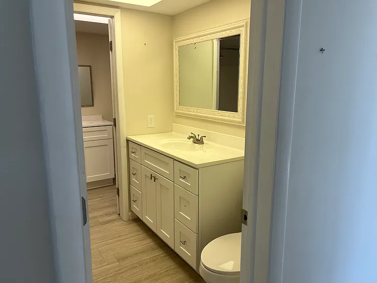 2303 Bay Blvd #2 — Photo 17