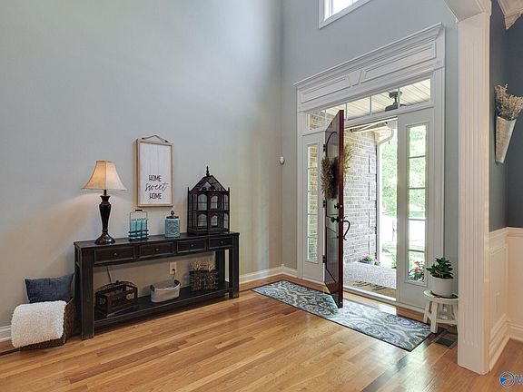 5th image of 2105 Alston Ct