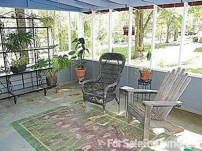 3rd image of 754 Lakeway Dr
