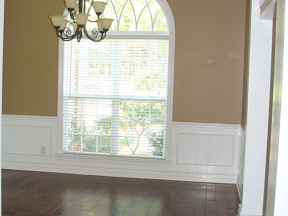 4th image of 4331 Kenilworth Cir