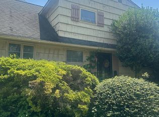 1290 Barkley Pl N, North Brunswick, NJ 08902