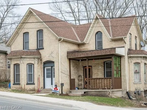 163 Fountain St N, Cambridge, ON N3H 1H7