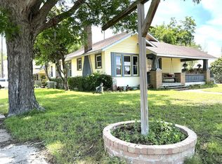 1026 Saint Paul St, Gonzales, TX 78629