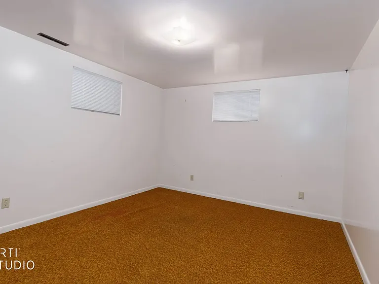 580 N 500 W — Photo 15