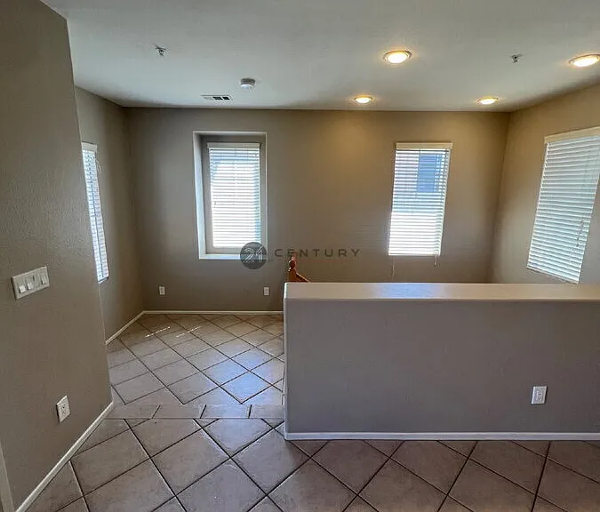 33455 Winston Way — Photo 7