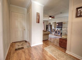 8 Lange Ave, Savoy, IL