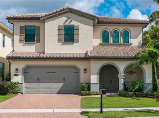 8235 Grand Prix Ln, Boynton Beach, FL 33472