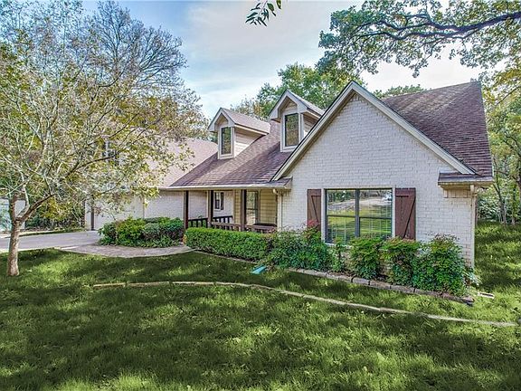 5th image of 128 Greenwood Oaks Dr
