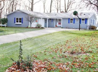 5976 Eagle Point Dr, Fennville, MI 49408