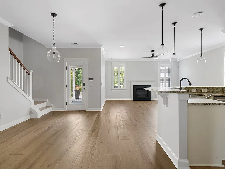 1833 Bermuda Stone Rd — Photo 9