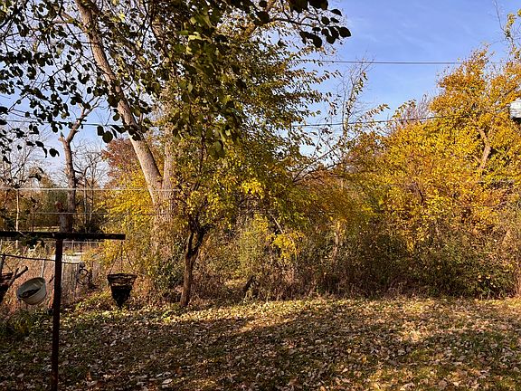 4th image of 36348 N Edgewood Dr
