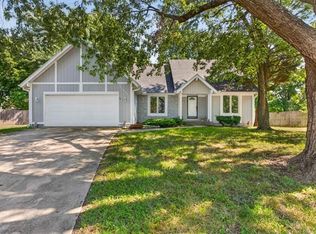 11827 Slater St, Overland Park, KS 66210