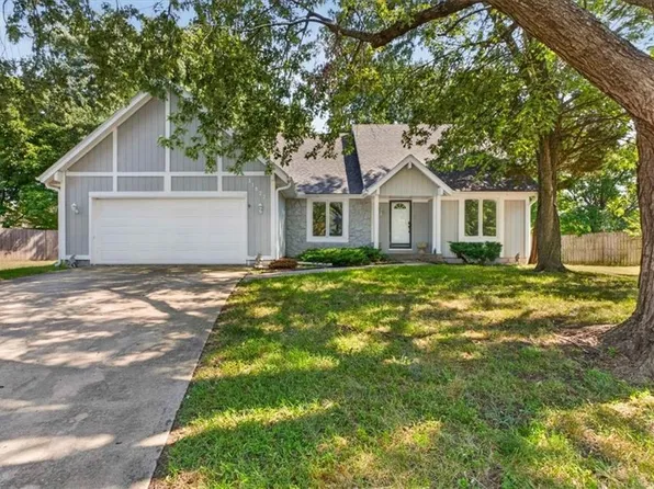 11827 Slater St, Overland Park, KS 66210