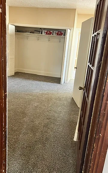 560 Walnut St — Photo 5