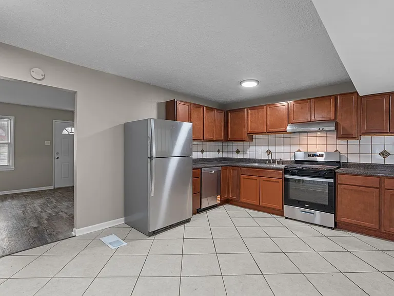 10518 Gretna Cir — Photo 8