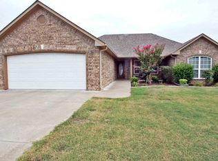 670 Meadows Cir, Tahlequah, OK 74464