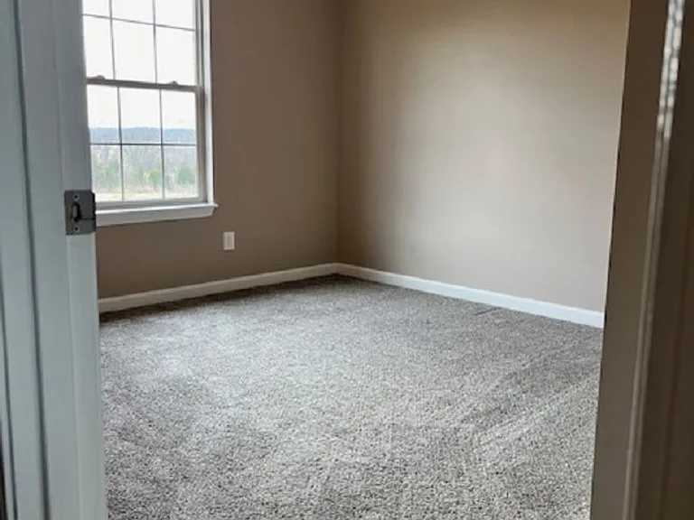 156 Madison Rae Blvd — Photo 7