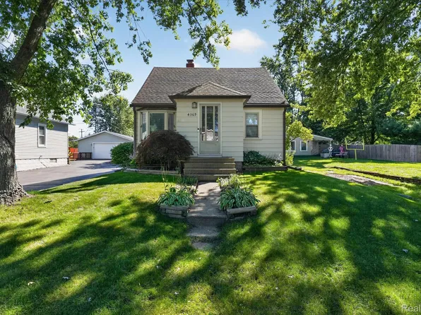 4369 Richalva Ct, Waterford, MI 48329