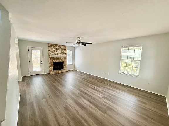 5th image of 8400 Spring Valley Dr