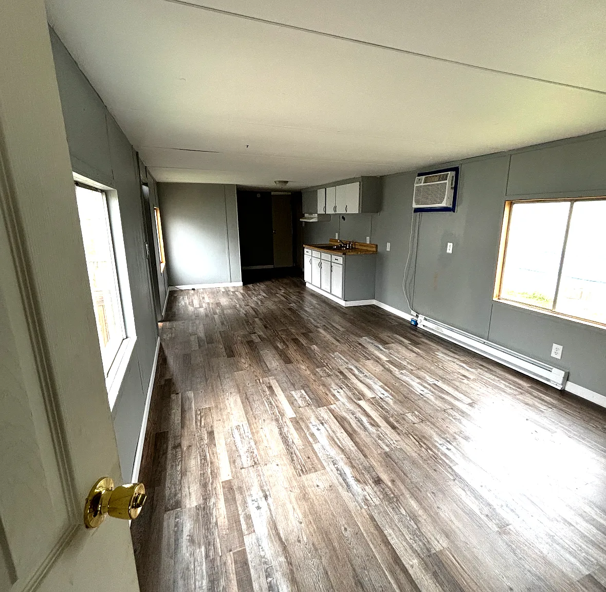 2 bed, 725 sqft, $650 — Photo 1