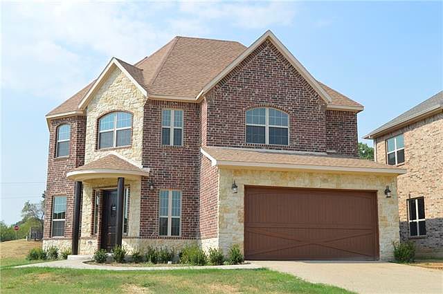 1st image of 636 Waterchase Dr