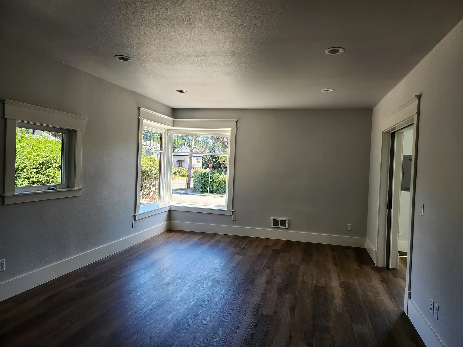 1 bed, $1,400 — Photo 3