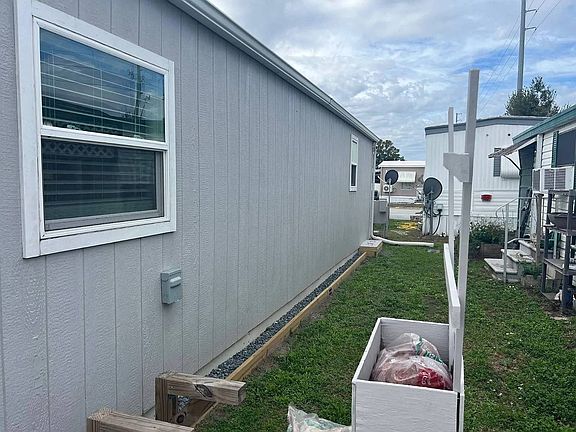 2nd image of 1002 Arizona Ave #11