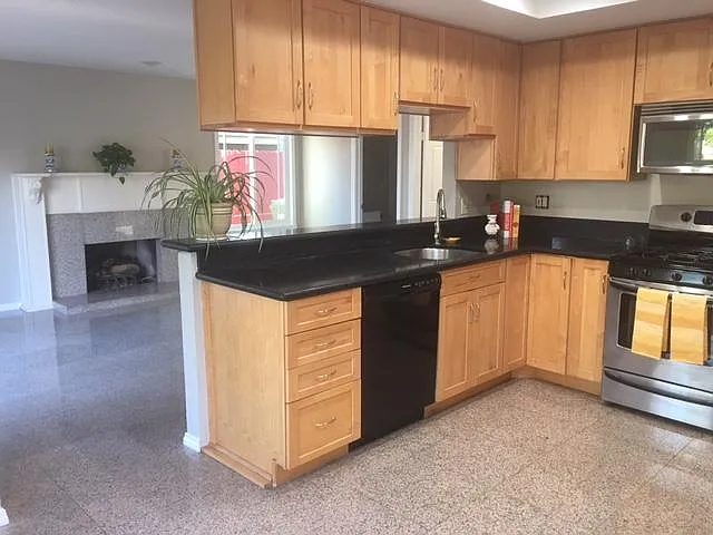 2840 Zapata Ct — Photo 5