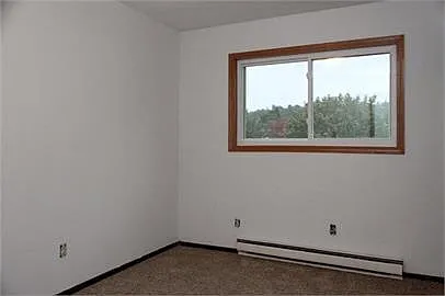 340 Elm St W — Photo 9