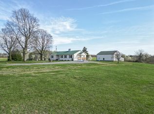 2771 Kinneys Rd, Cedar Hill, TN 37032