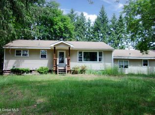 9 Marcel Rd, Halfmoon, NY 12065